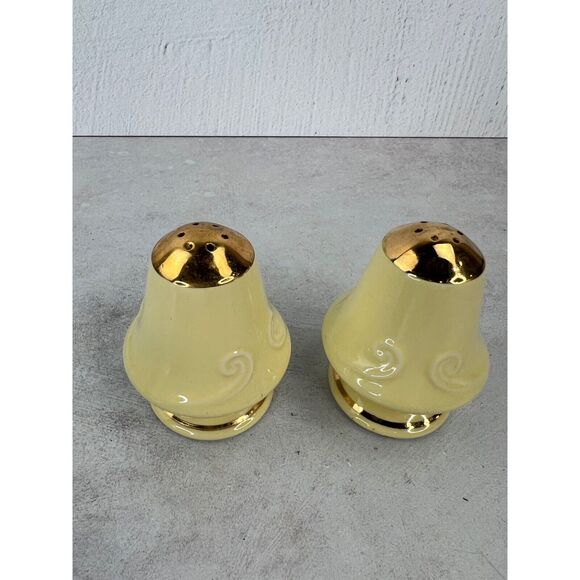 Vintage‎ Gold-Tone Ceramic Salt & Pepper Shakers MCM Cute Kitche - Picture 3 of 8